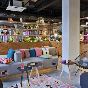 Moxy Humboldthain Park Отель Берлин